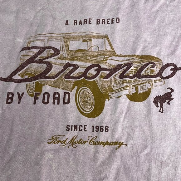 Ford Bronco A Rare Breed T-Shirt Pink Sz LG Cotton Color Distressed - Picture 3 of 4